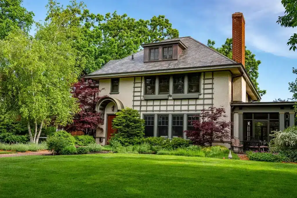 How Do I Know If My Roof Needs Repair or Replacement?